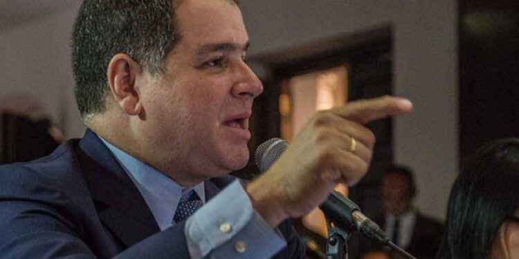 Luis Florido calificó a Luis Ratti como un «provocador de oficio» y afirmó que no hay razón alguna para eliminar la tarjeta de la MUD