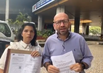 Representantes de UNT consignaron renuncia del candidato Manuel Rosales ante en CNE