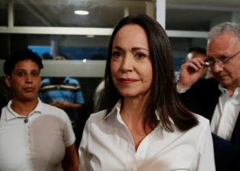 Venezuela concede salvoconductos a colaboradores de Maria Corina Machado para viajar a Argentina, según fuente oficial