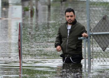 Florida se prepara para próxima ronda de lluvias después de inundaciones el sur del estado