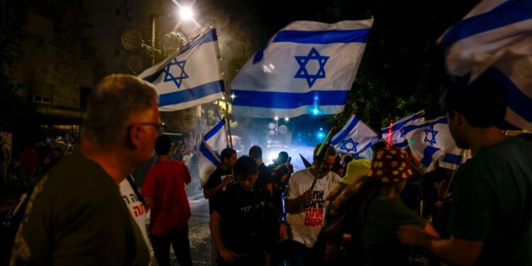 Israelíes organizan nuevas manifestaciones masivas contra el primer ministro Netanyahu