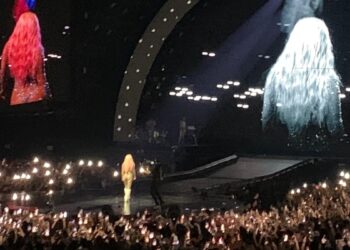 Karol G a París y Milán