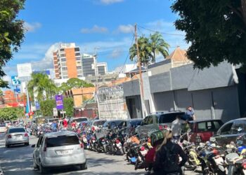 La licencia de conducir es primordial en Estados Unidos. Obtenerla debería ser un trámite sin demoras, eso no ocurre en el sur de Florida.