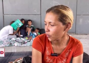 A pesar del intenso calor, migrantes intentan cruzar frontera sur de EEUU