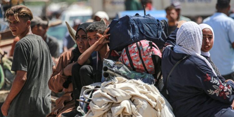 Ataques aéreos israelíes en Gaza podrían haber violado las «leyes de la guerra» dice Oficina de DDHH de la ONU