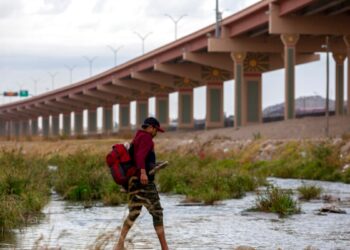 En medio de altas temperaturas y una fuerte sequía, Nuevo México y Texas  se han enfrascado en una disputa legal por el agua del Río Grande.