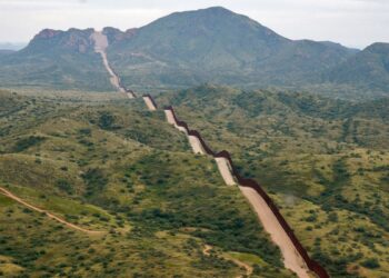 EE.UU: Abrasante calor en el suroeste causa muerte a tres migrantes en el desierto