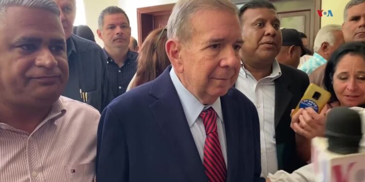 Edmundo González, candidato presidencial de Venezuela, rechaza inhabilitaciones de alcaldes