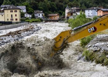 Tres desaparecidos en medio de tormentas en Suiza