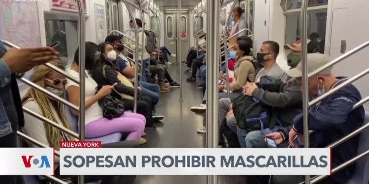 Nueva York considera prohibir mascarillas en el subway
