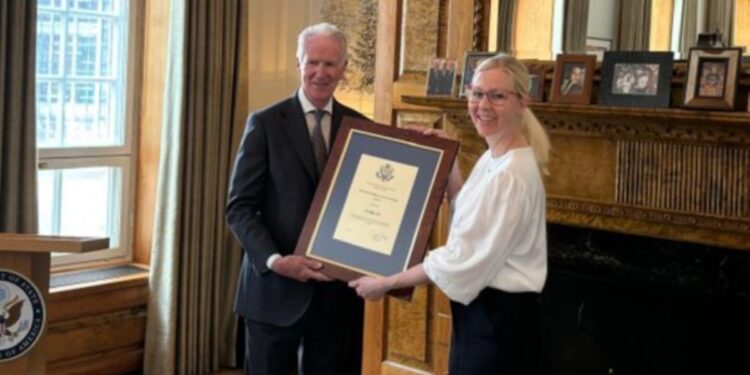 Periodista finalmente reconocida por su trabajo contra la desinformación rusa