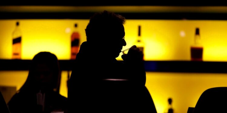 3 millones mueren cada año a causa de las drogas y el alcohol