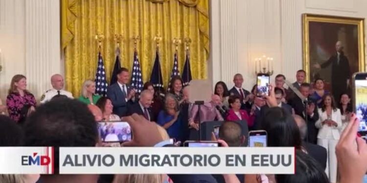 EEUU lanza plan para regularizar estatus de medio millón de migrantes