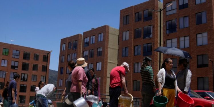Flexibilizan racionamiento de agua en Bogotá por aumento en los niveles de embalses que la abastecen