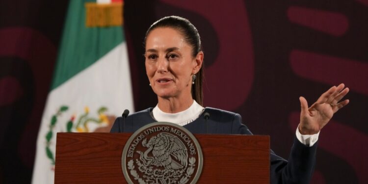 Futura mandataria de México y vicepresidenta de EE. UU. hablan de migración, drogas y crisis climática
