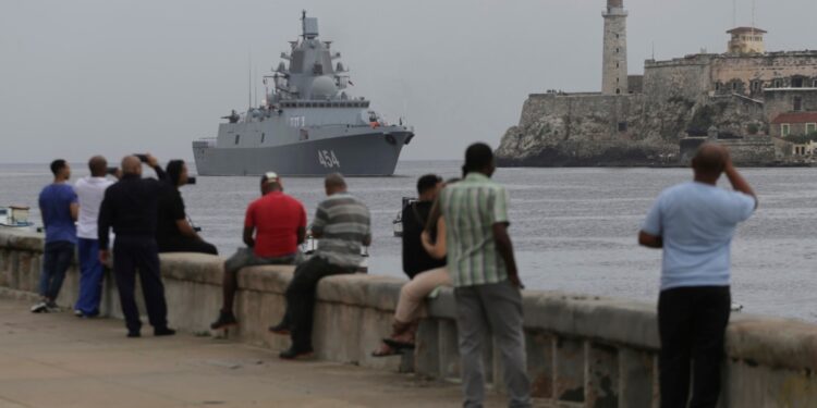 Barcos de guerra de Rusia llegan a La Habana tras realizar maniobras en el Atlántico