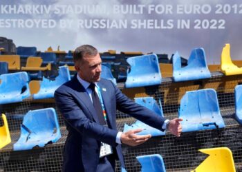 En Fotos | Ucrania muestra tribuna de estadio bombardeado en Eurocopa 2024 para recordar la guerra