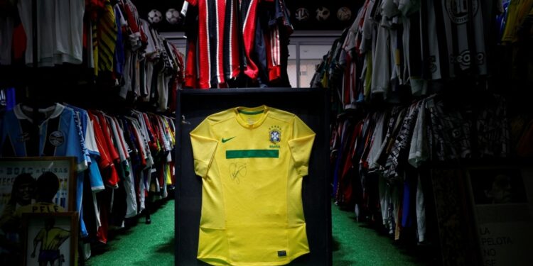 Más de 6.000 historias de fútbol contadas en camisetas