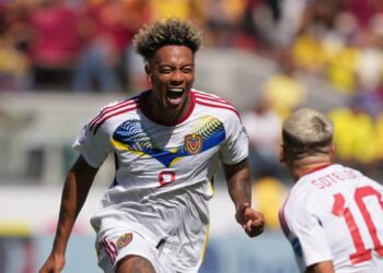 Venezuela remonta y vence a Ecuador en debut en Copa América