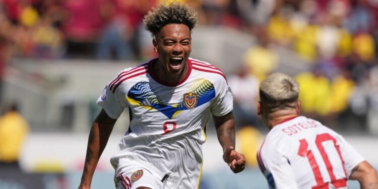 Venezuela remonta y vence a Ecuador en debut en Copa América