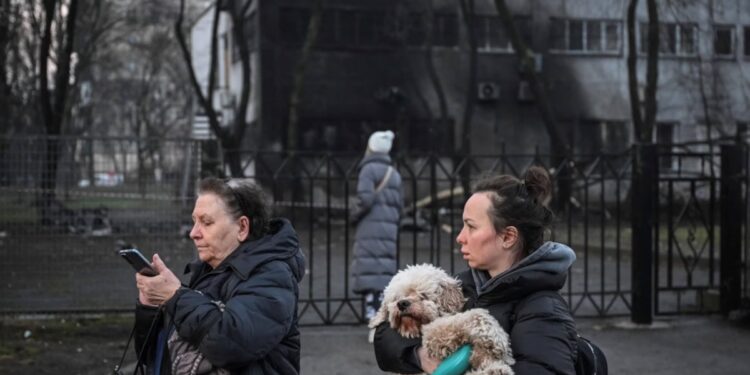 Kiev, sin electricidad ni agua a causa de los bombardeos rusos