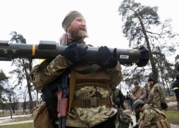 El Congreso estadounidense busca regular armas que están siendo traficadas hacia México y utilizadas por carteles que operan en ese país.