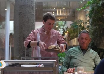 Restaurante argentino ofrece oportunidades a personas neurodiversas