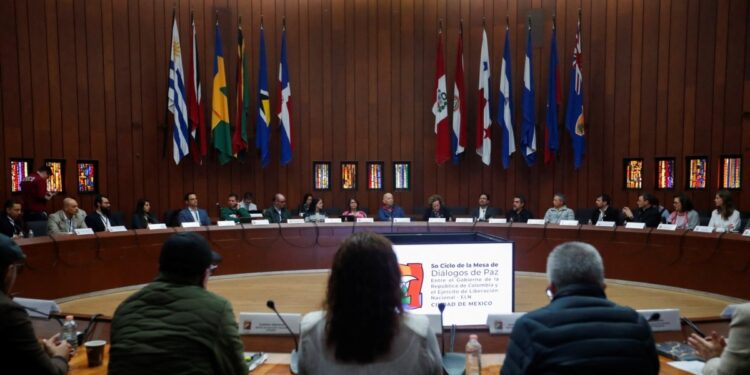 Delegación del gobierno de Colombia pide al ELN restablecer pronto mesa de diálogo
