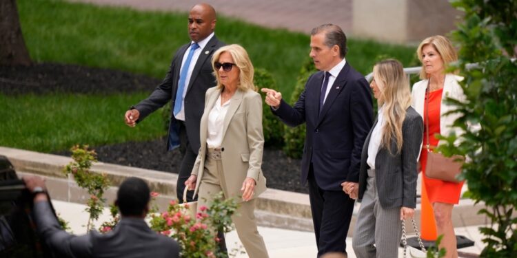 Avance Informativo 6:00 PM