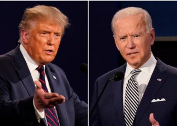 micrófonos en pausa y sin audiencia en vivo