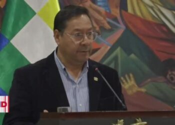 Presidente de Bolivia rechaza versión de “autogolpe”