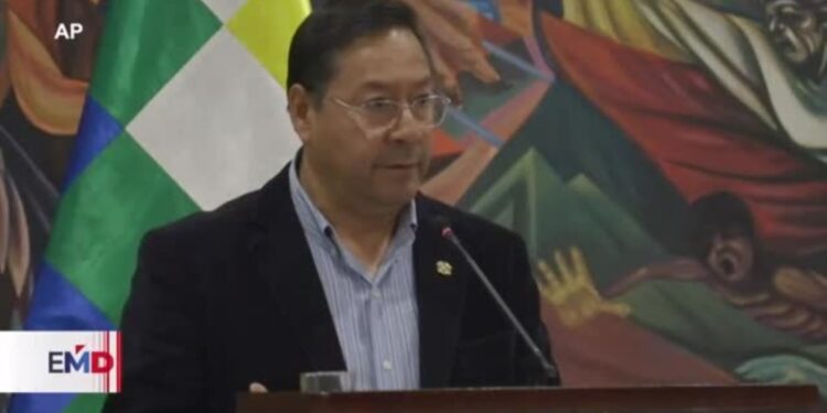 Presidente de Bolivia rechaza versión de “autogolpe”