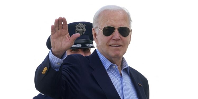 Nueva encuesta del Pew Research Center muestran que Joe Biden, ha recibido más calificaciones positivas que el expresidente Donald Trump.