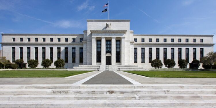 En la frontera sur, el nuevo decreto migratorio anunciado por Estados Unidos ha generado reacciones de asociaciones civiles proinmigrantes.