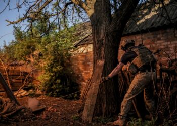 Autoridades ucranianas denuncian uno de los mayores ataques rusos sobre
civiles en las últimas semanas