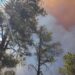residentes huyen de poblado de Nuevo México por fuertes incendios forestales
