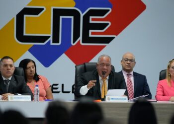 Rector critica al presidente del CNE. Hay 51 cárceles con huelgas