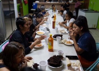 Restricción de Biden al asilo afecta más a mexicanos y otras nacionalidades acogidas en México