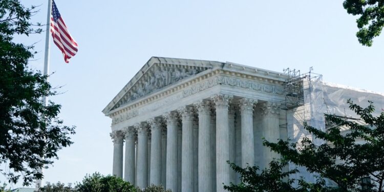 Corte Suprema de EEUU decide que es ilegal prohibir los ‘bump stocks’, que convierten las armas regulares en ametralladoras