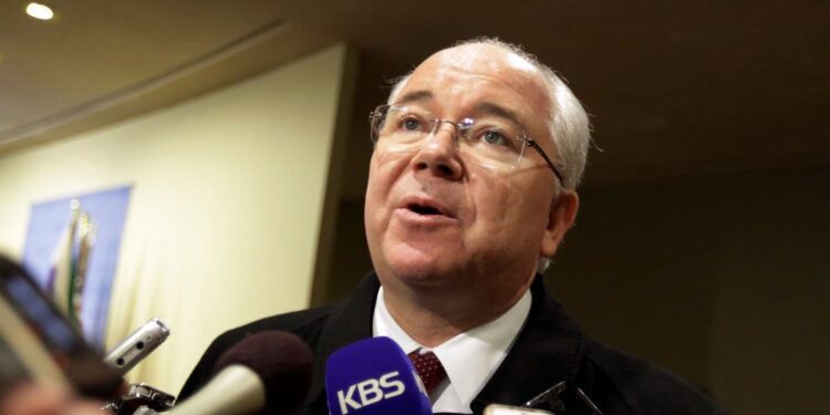 Rafael Ramírez, exministro de Petróleo acusado de corrupción, predice inminente cambio tras elecciones