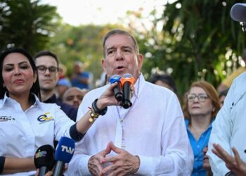 Edmundo González Urrutia pide a jóvenes inspirarse en líderes democráticos y no irse de Venezuela