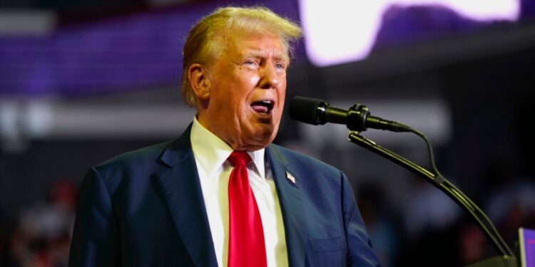 La defensa de Donald Trump argumenta inhabilitación del fiscal Jack Smith en el caso de documentos clasificados