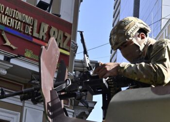 Alzamiento militar en Bolivia, desorden de una dictadura en crisis