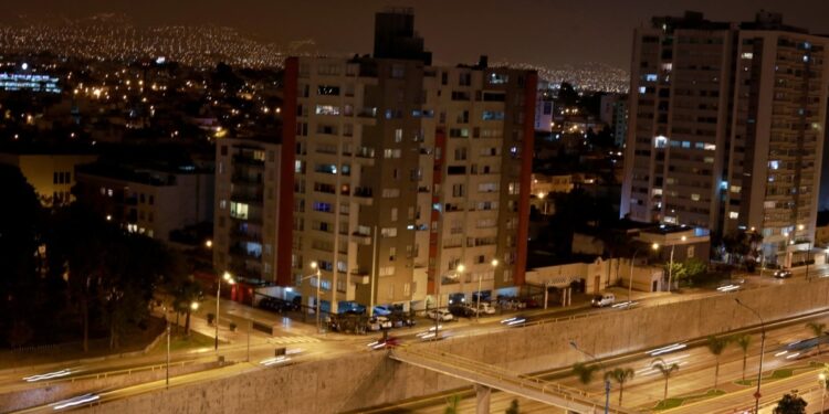 Un terremoto de magnitud 7,0 sacude Perú sin víctimas fatales, según primeros reportes