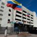 Suspensión de elecciones puede prolongar mandato de Maduro, según experto