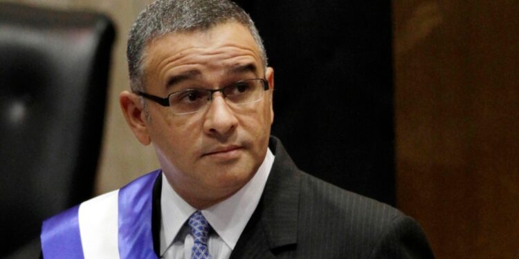 El expresidente de El Salvador Mauricio Funes es condenado a 8 años de cárcel por lavado de dinero