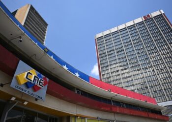 rector del Poder Electoral denuncia irregularidades a menos de mes y medio de las elecciones en Venezuela