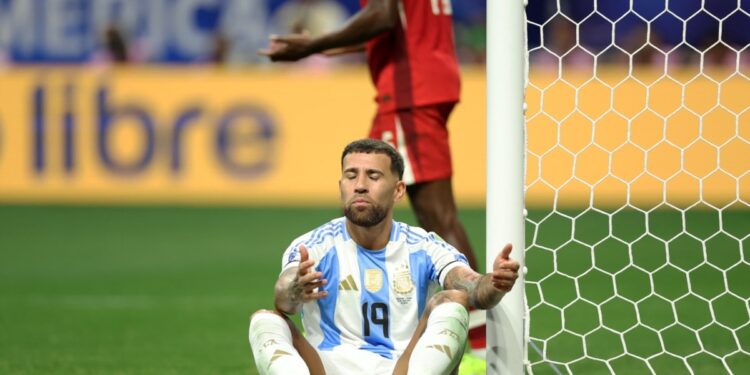Argentina y Canadá critican el césped del estadio de Atlanta tras debut en la Copa América