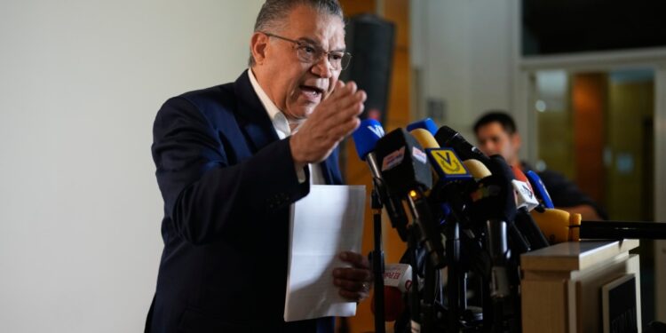 candidato presidencial Enrique Márquez defiende decisión de no firmar acuerdo electoral