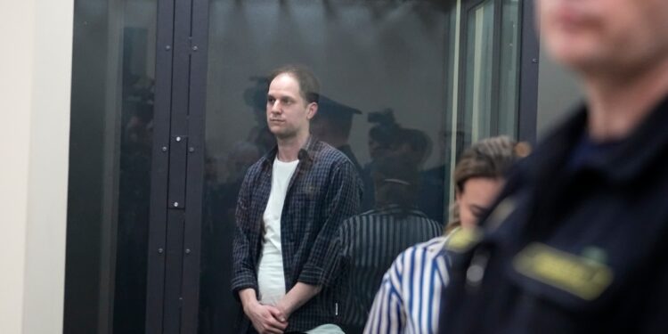 El juicio a reportero estadounidense acusado de espionaje en Rusia comenzará el 26 de junio